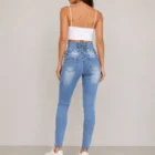 0526 05 Denim met high waist spijkerbroek